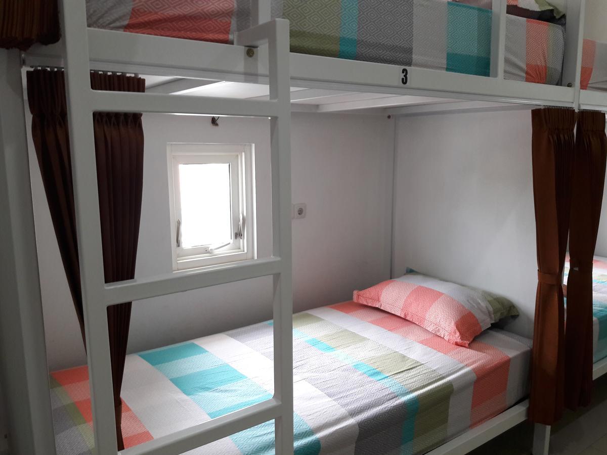 Huize Jon Hostel Malang Zewnętrze zdjęcie