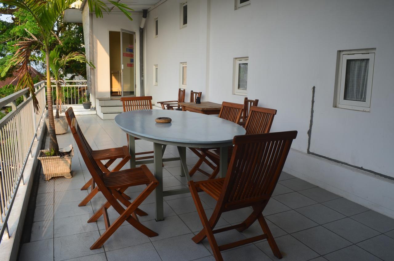 Huize Jon Hostel Malang Zewnętrze zdjęcie